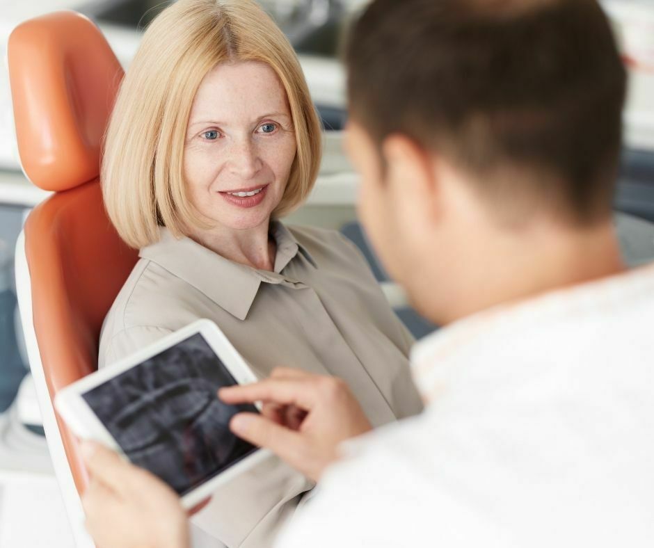 ¿Cómo afecta la menopausia a la salud oral?